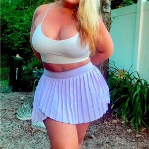 Cute light wait skirt from SHEIN Glowmob. Only wore for commercial.